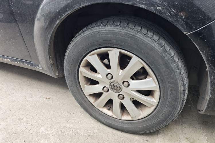 Used Buick Excelle 2011 1.6 LX-MT Right Front Wheel Hub