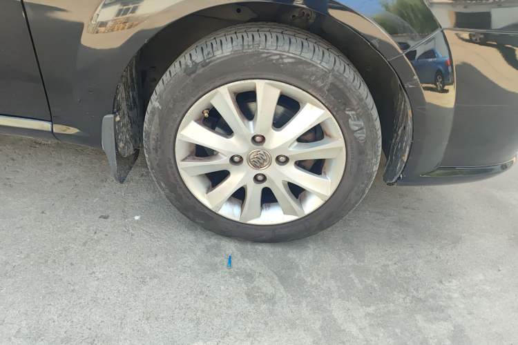 Used Buick Excelle 2011 1.6 LE-AT Right Front Wheel Hub