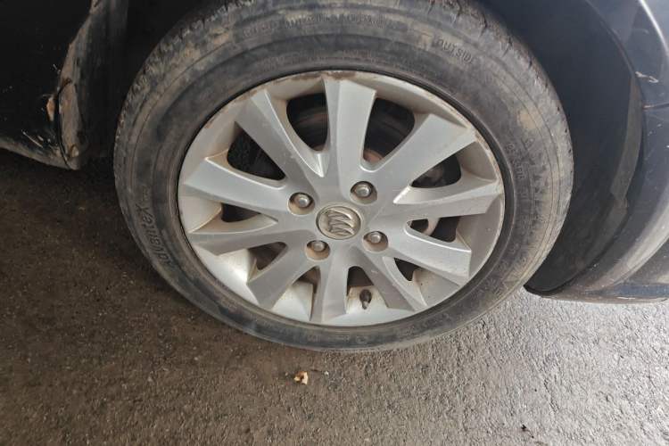 Used Buick Excelle 2011 1.6 LE-MT Right Front Wheel Hub