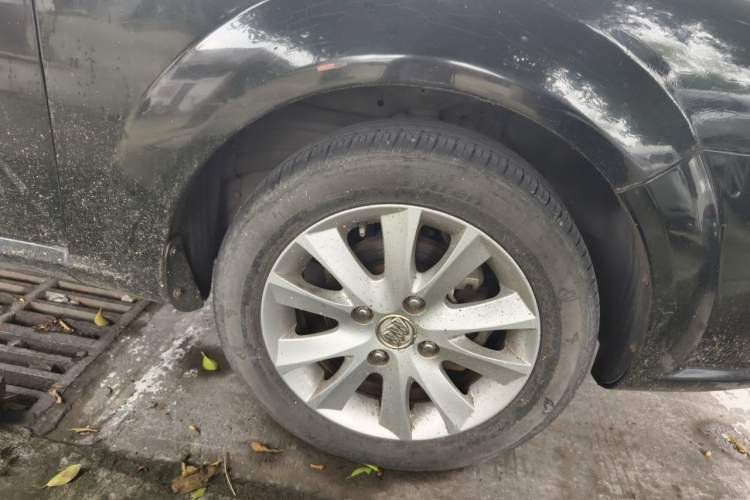 Used Buick Excelle 2011 1.6 LE-MT Right Front Wheel Hub