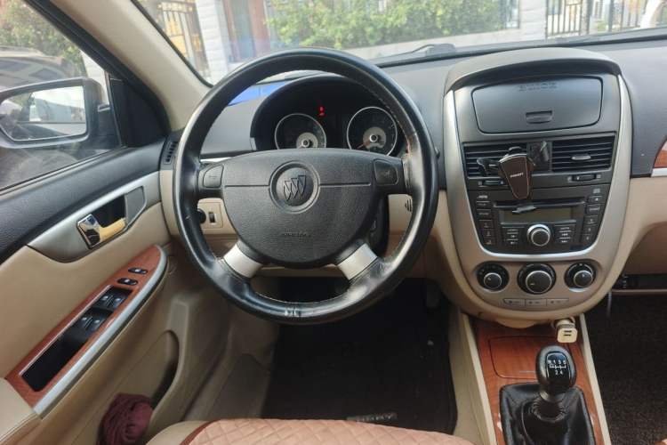 Used Buick Excelle 2011 1.6 LE-MT Steering Wheel