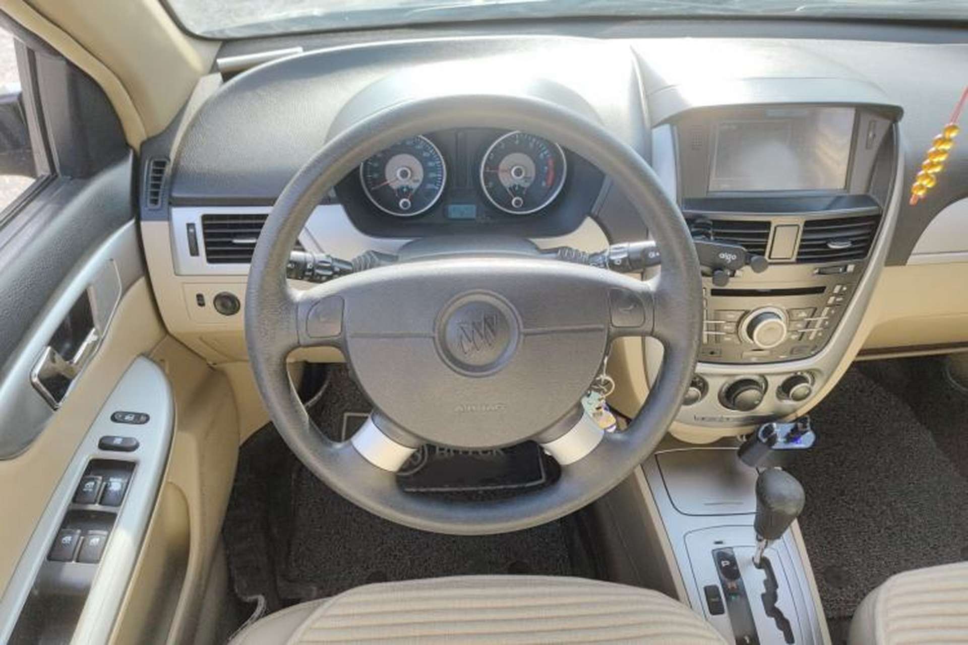 Used Buick Excelle 2011 1.6LX-AT Steering Wheel