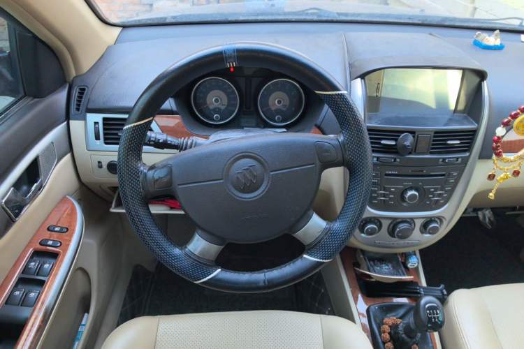 Used Buick Excelle 2011 1.6 LE-MT Steering Wheel