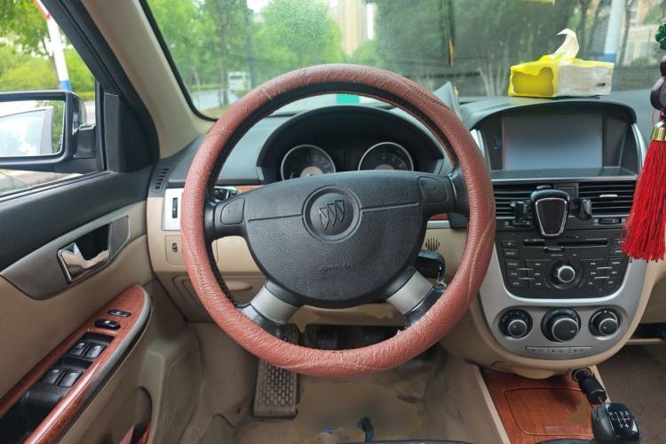Used Buick Excelle 2011 1.6 LE-MT Steering Wheel
