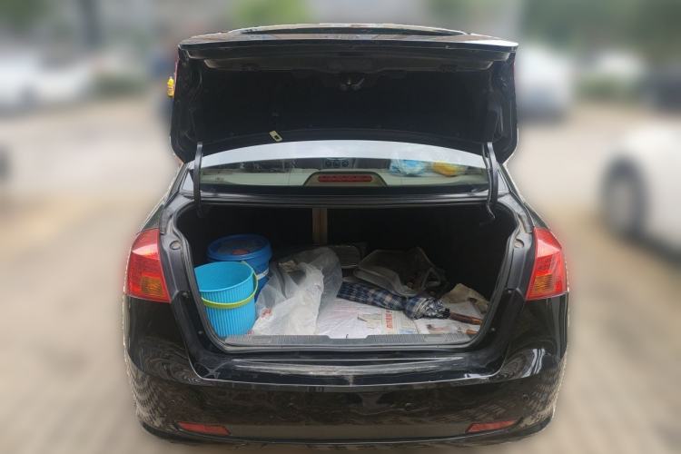Used Buick Excelle 2011 1.6 LE-MT Trunk