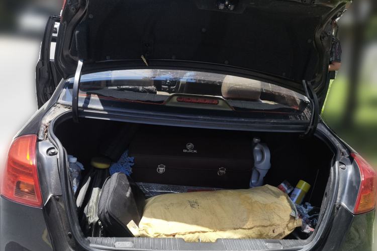 Used Buick Excelle 2011 1.6 LX-MT Trunk