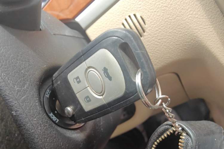 Used Buick Excelle 2011 1.6 LE-MT Vehicle Key