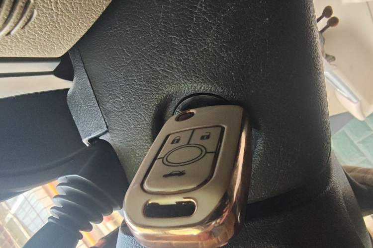 Used Buick Excelle 2011 1.6LX-AT Vehicle Key