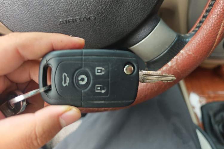 Used Buick Excelle 2011 1.6 LE-MT Vehicle Key
