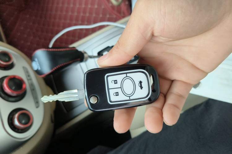 Used Buick Excelle 2011 1.6LX-AT Vehicle Key