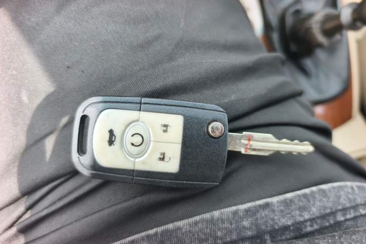 Used Buick Excelle 2011 1.6 LE-MT Vehicle Key