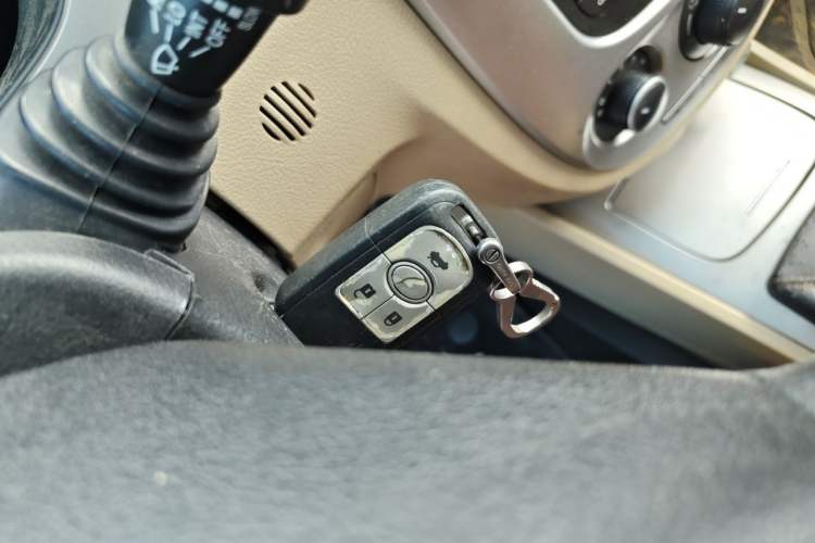 Used Buick Excelle 2011 1.6 LX-MT Vehicle Key