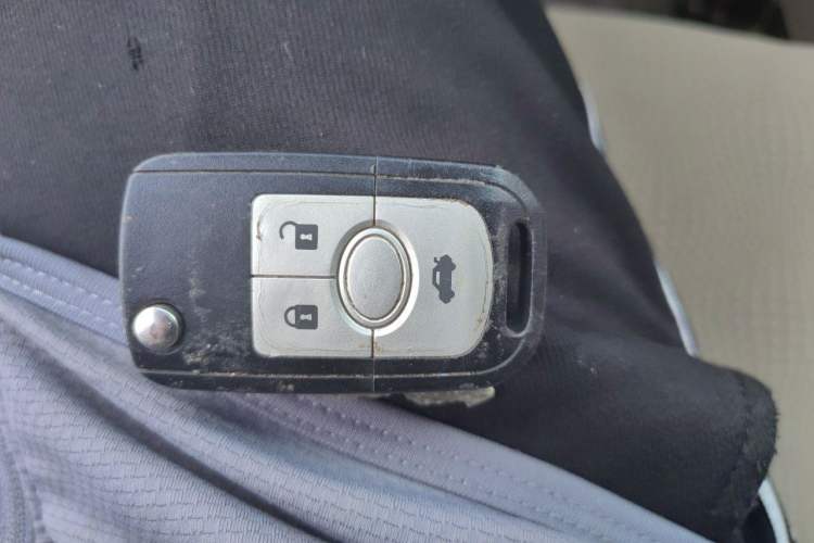 Used Buick Excelle 2011 1.6 LX-MT Vehicle Key