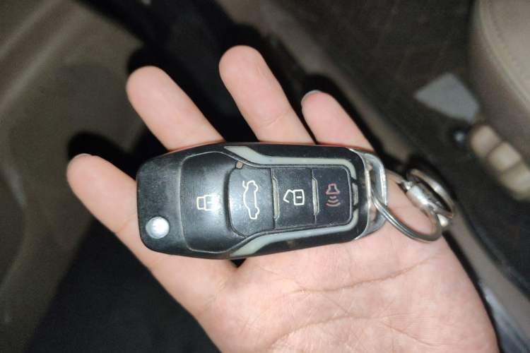Used Buick Excelle 2011 1.6 LX-MT Vehicle Key