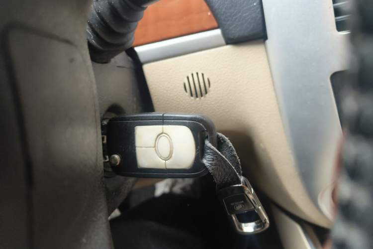 Used Buick Excelle 2011 1.6 LE-MT Vehicle Key