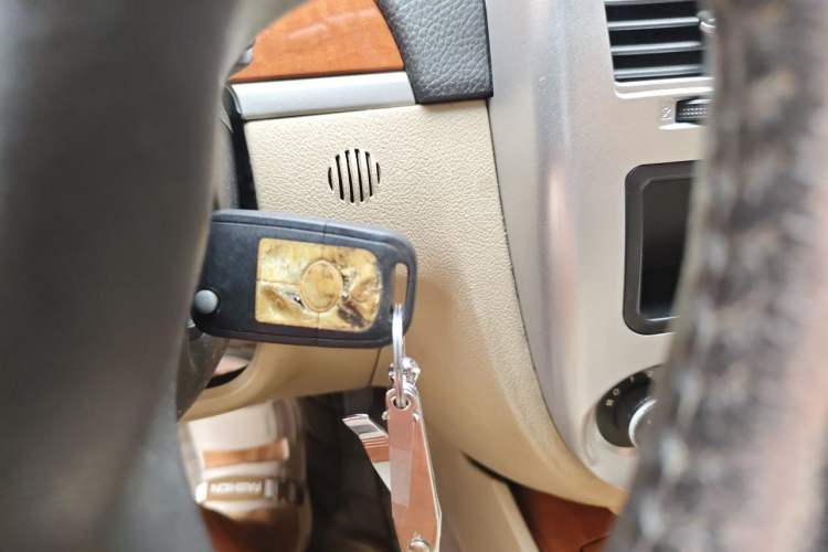 Used Buick Excelle 2011 1.6LX-AT Vehicle Key