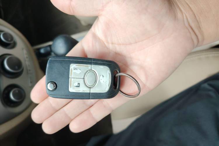Used Buick Excelle 2011 1.6LX-AT Vehicle Key