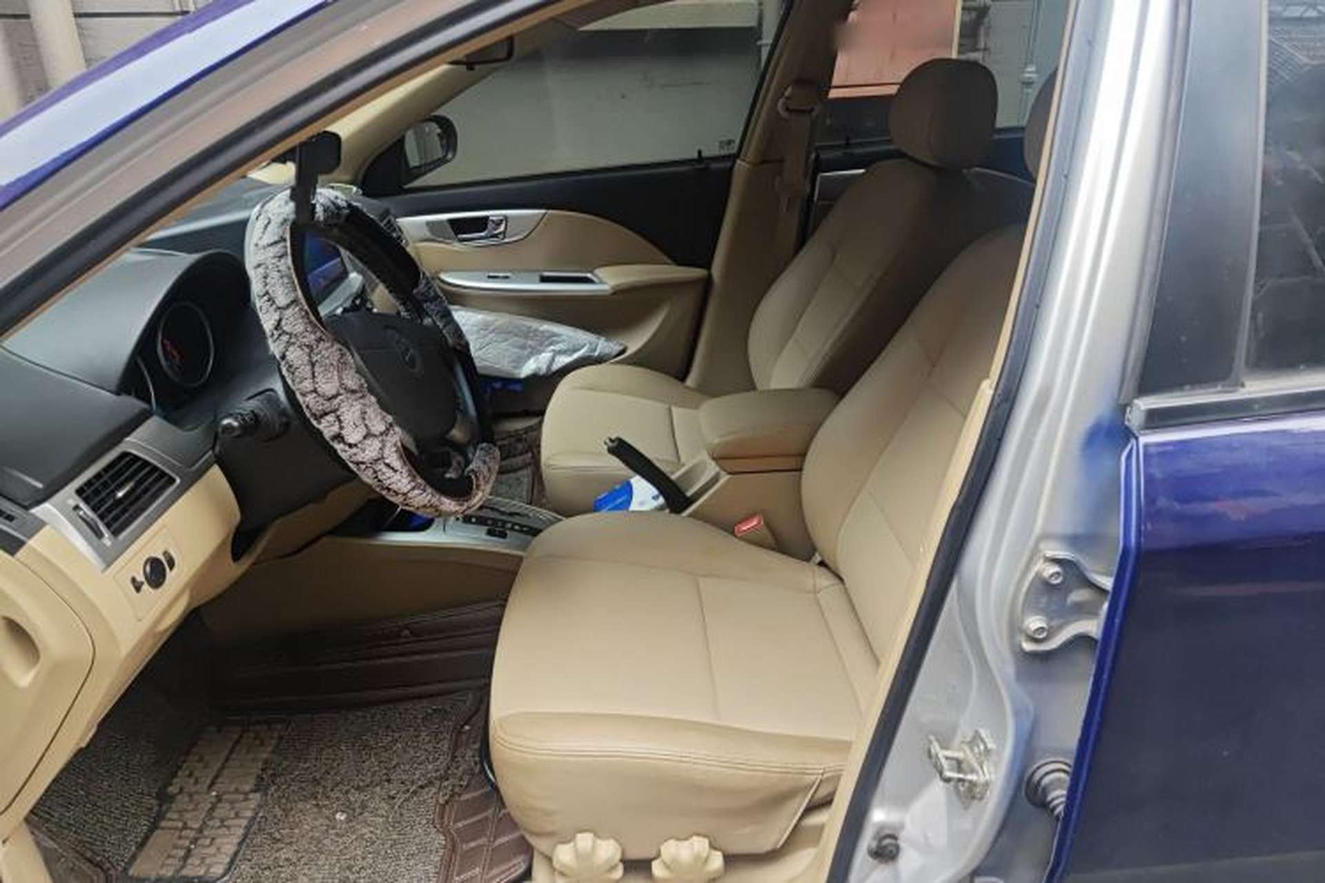 Used Buick Excelle 2011 1.6LX-AT Left Front Seat