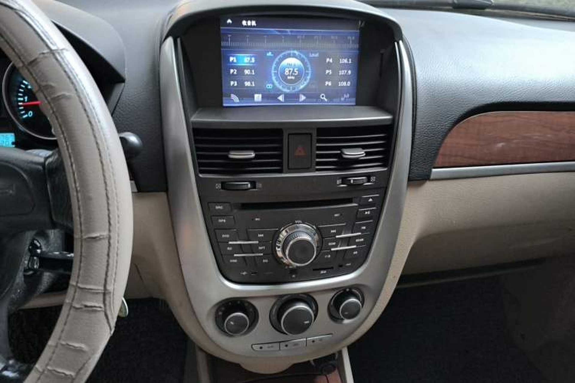 Used Buick Excelle 2011 1.6 LE-AT Audio And AC Panel