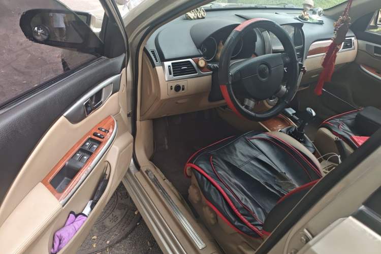 Used Buick Excelle 2011 1.6 LE-MT Driver Seat