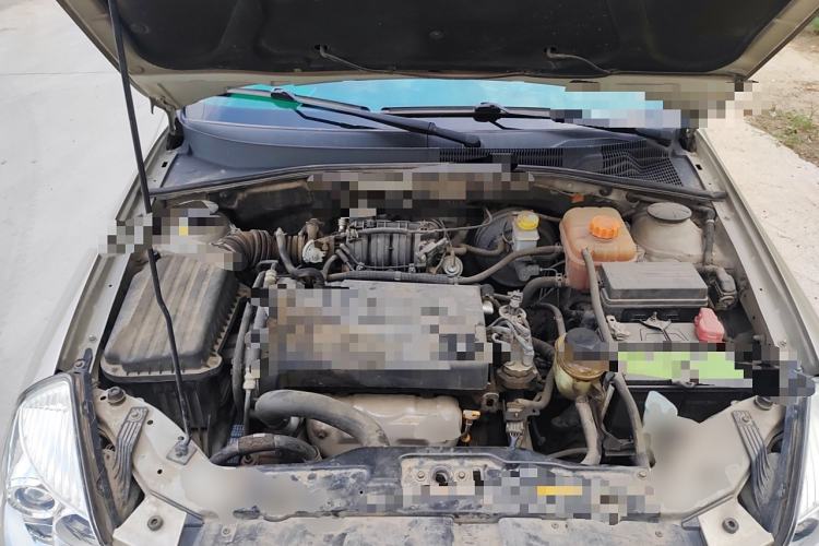 Used Buick Excelle 2011 1.6 LE-MT Engine Bay