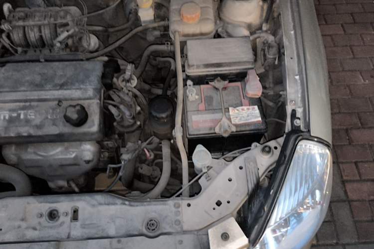 Used Buick Excelle 2011 1.6 LE-AT Engine Bay Left