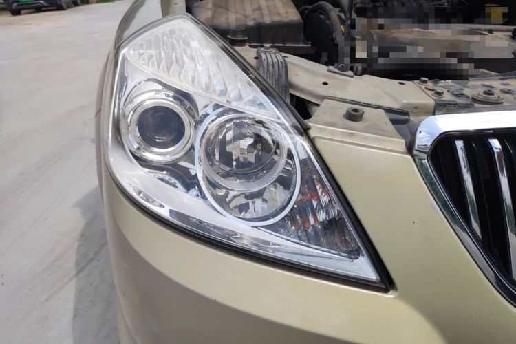 Used Buick Excelle 2011 1.6 LE-MT Right Front Headlight