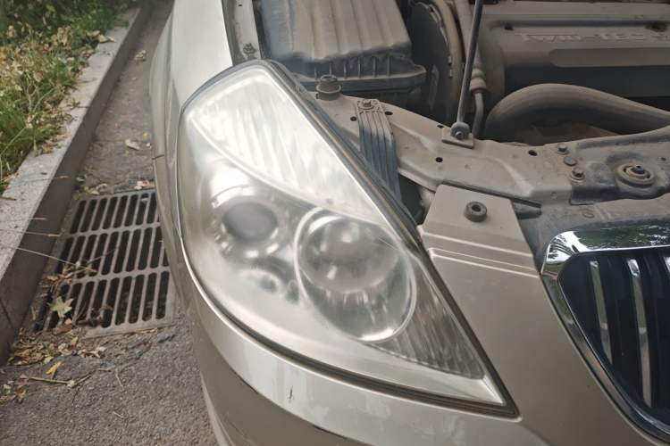 Used Buick Excelle 2011 1.6 LE-MT Right Front Headlight