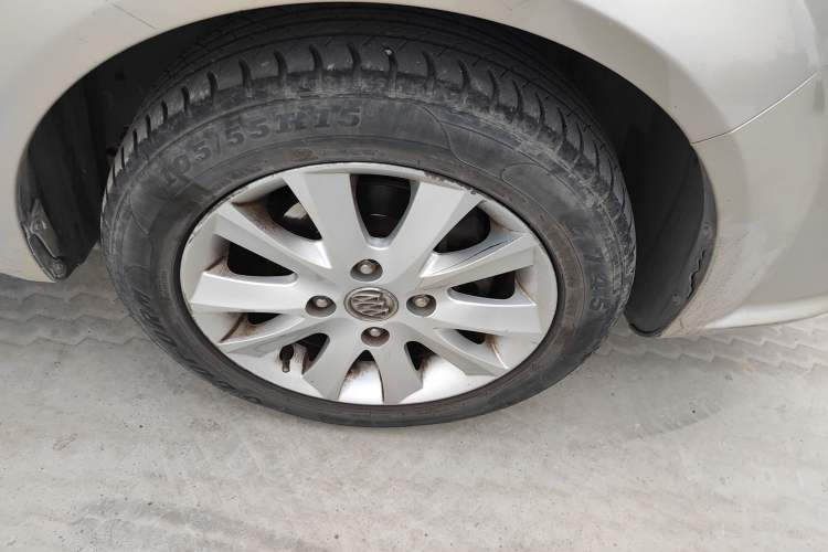 Used Buick Excelle 2011 1.6 LE-MT Right Front Wheel Hub