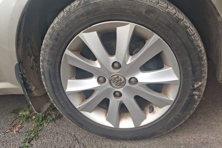 Used Buick Excelle 2011 1.6 LE-MT Right Front Wheel Hub