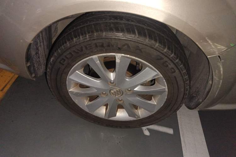 Used Buick Excelle 2011 1.6 LE-MT Right Front Wheel Hub
