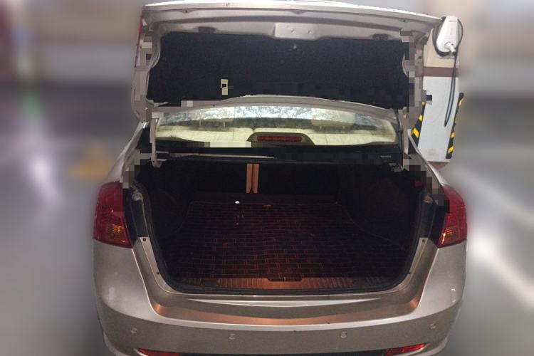 Used Buick Excelle 2011 1.6 LE-MT Trunk