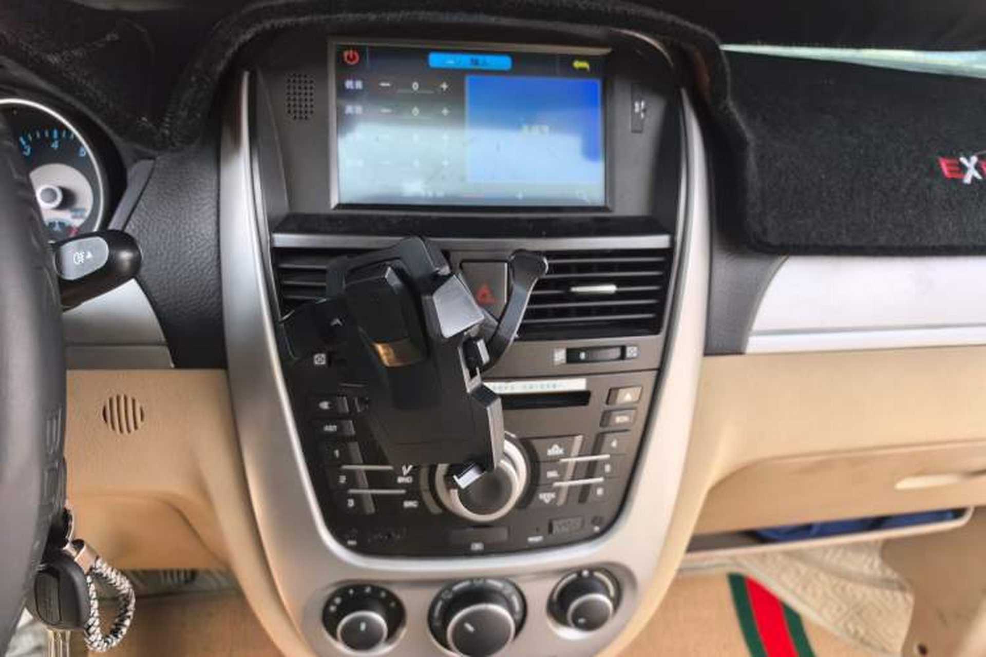 Used Buick Excelle 2011 1.6 LX-MT Audio And AC Panel