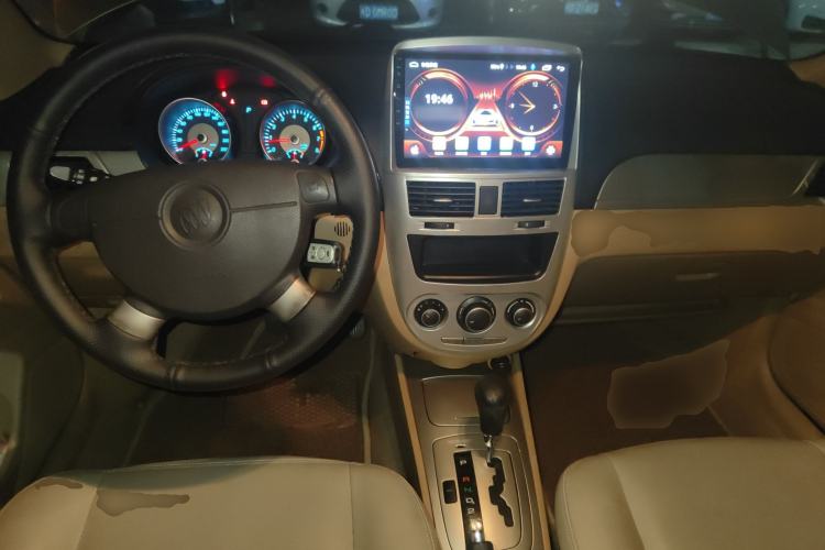 Used Buick Excelle 2011 1.6LX-AT Center Console
