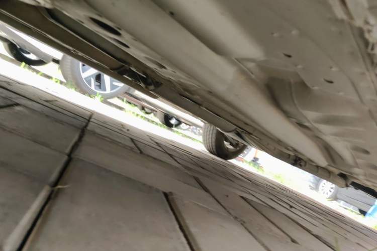 Used Buick Excelle 2011 1.6LX-AT Chassis Front Left