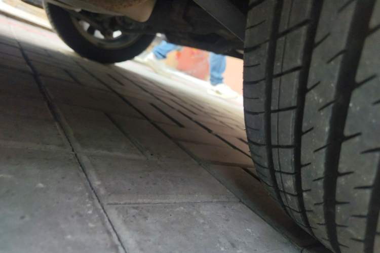 Used Buick Excelle 2011 1.6 LE-AT Chassis Rear Left