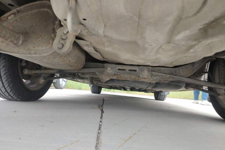 Used Buick Excelle 2011 1.6 LE-MT Chassis Rear