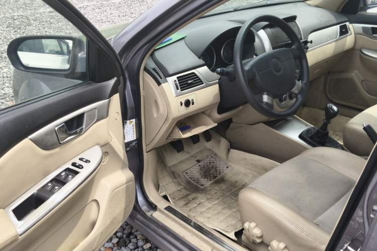 Used Buick Excelle 2011 1.6 LX-MT Driver Seat