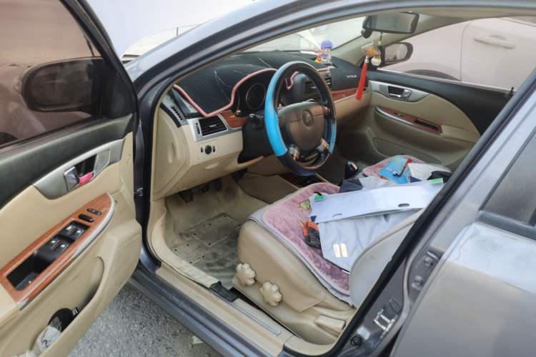 Used Buick Excelle 2011 1.6 LE-MT Driver Seat