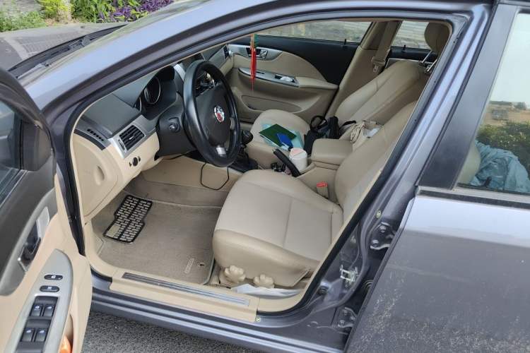 Used Buick Excelle 2011 1.6 LX-MT Driver Seat