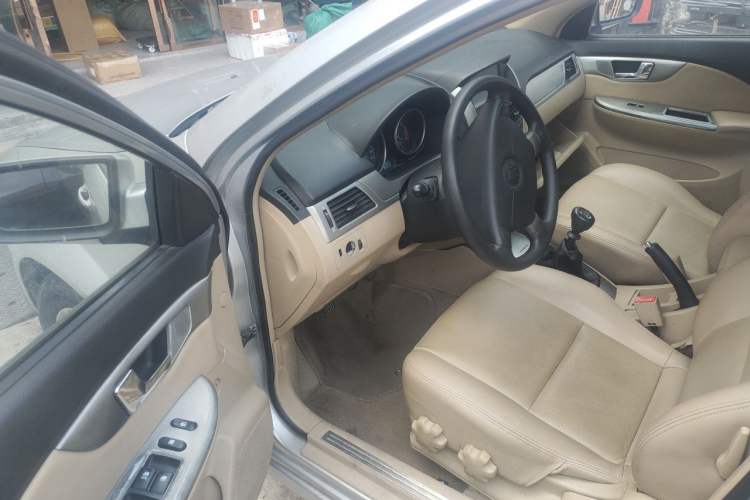 Used Buick Excelle 2011 1.6 LX-MT Driver Seat