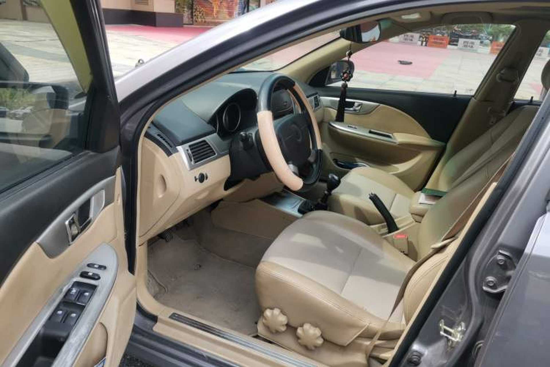 Used Buick Excelle 2011 1.6 LX-MT Driver Seat