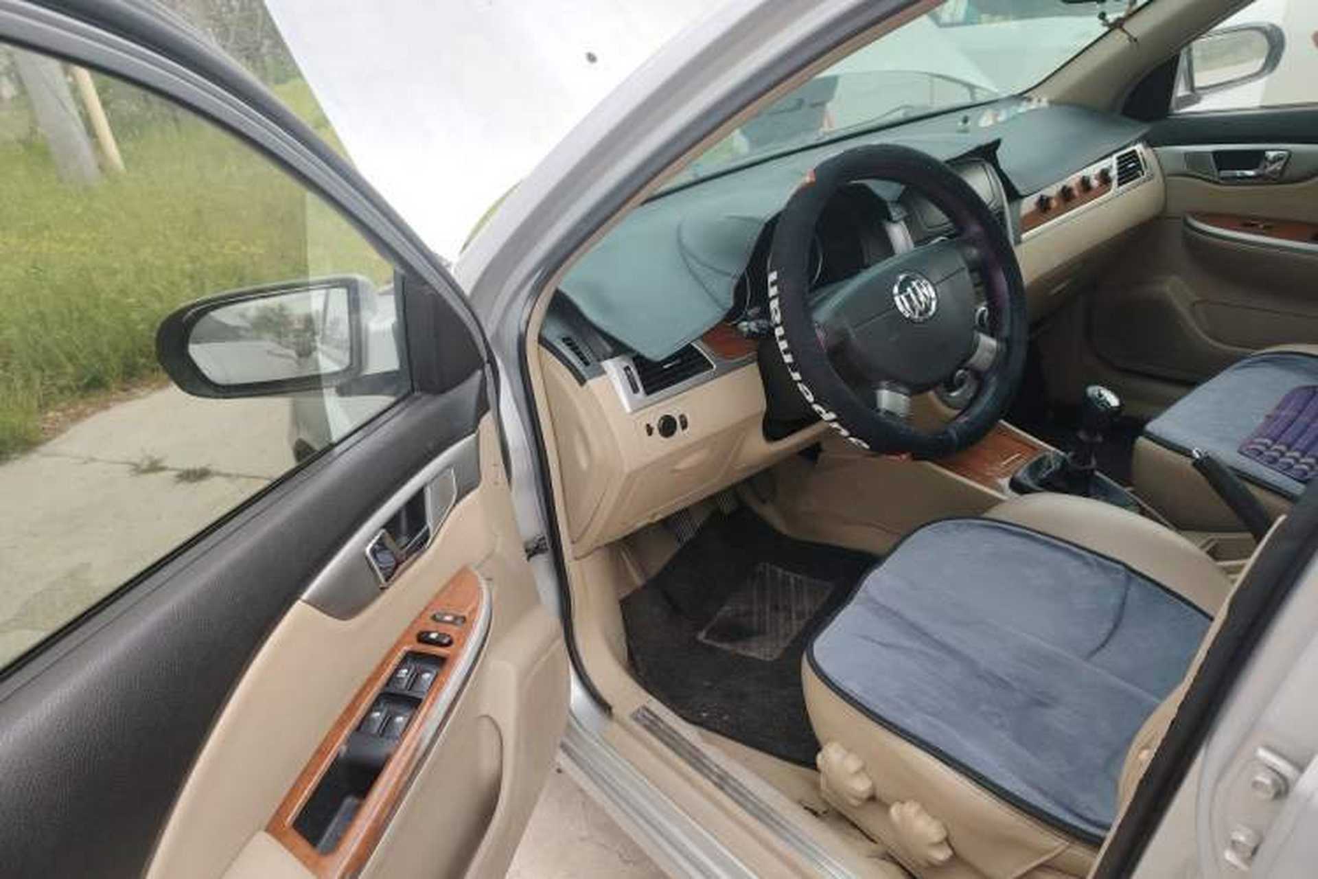 Used Buick Excelle 2011 1.6 LE-MT Driver Seat