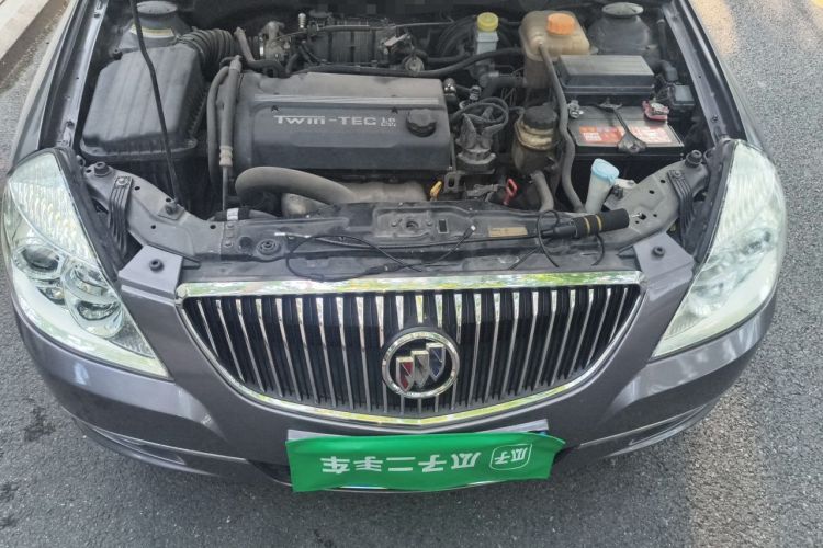 Used Buick Excelle 2011 1.6 LE-AT Engine Bay