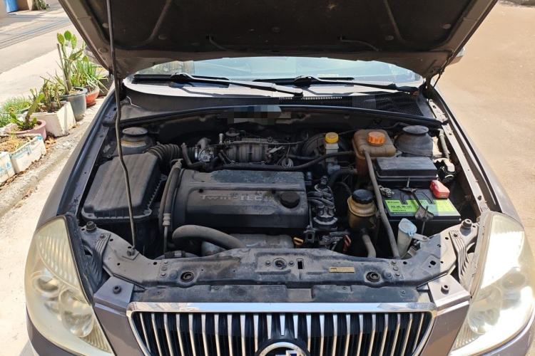 Used Buick Excelle 2011 1.6LX-AT Engine Bay