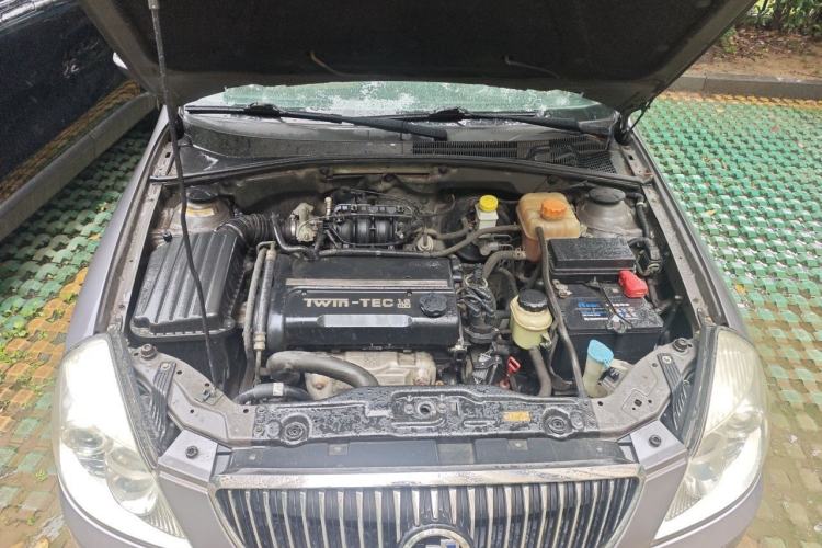 Used Buick Excelle 2011 1.6LX-AT Engine Bay