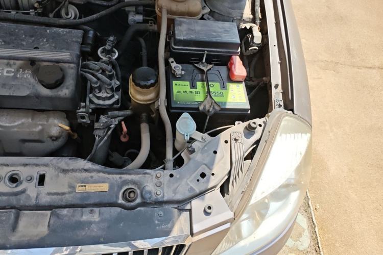 Used Buick Excelle 2011 1.6LX-AT Engine Bay Left
