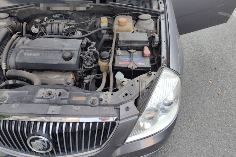 Used Buick Excelle 2011 1.6 LX-MT Engine Bay Left