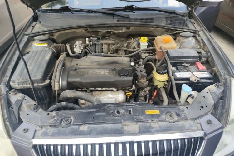Used Buick Excelle 2011 1.6 LE-AT Engine Bay