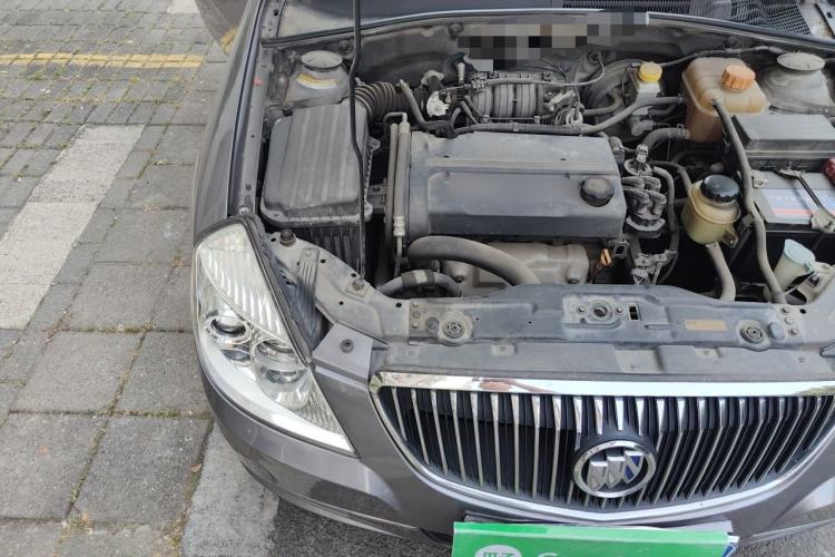 Used Buick Excelle 2011 1.6 LX-MT Engine Bay Right
